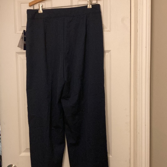NWT navy wide leg trousers with button details in front, side zip - Picture 2 of 4